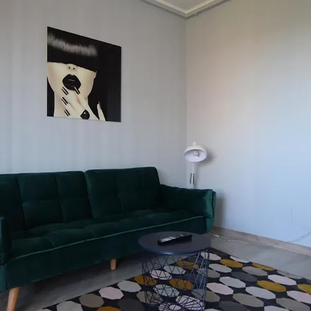 Apartment Resedinta Lui Calin - Scandinavian Sleeping And Living With Private Parking Bucharest