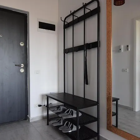 Resedinta Lui Calin - Scandinavian Sleeping And Living With Private Parking * Boekarest