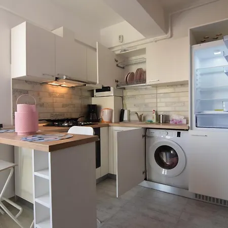Resedinta Lui Calin - Scandinavian Sleeping And Living With Private Parking Bucarest